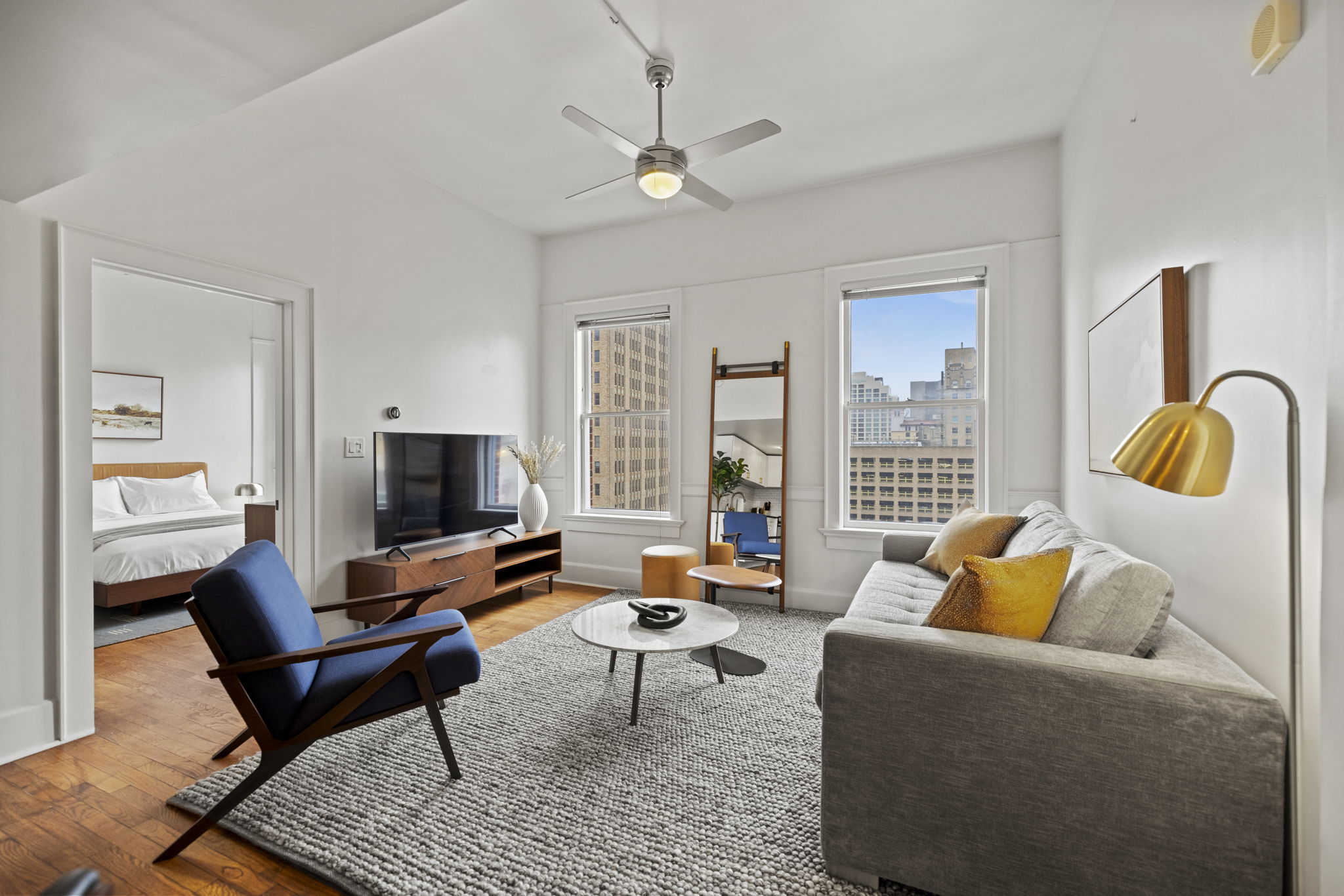 SATX0001-JPQ-premium_9-web-or-mls-009