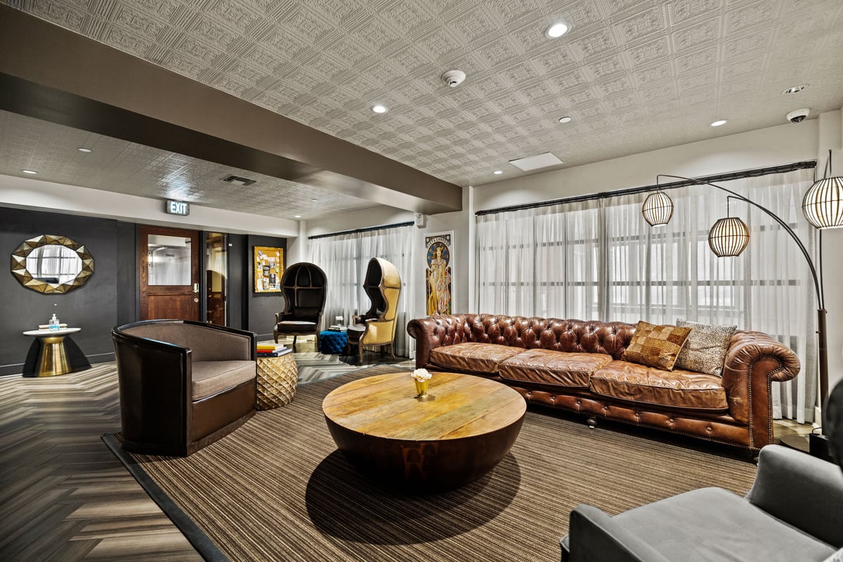Lounge.