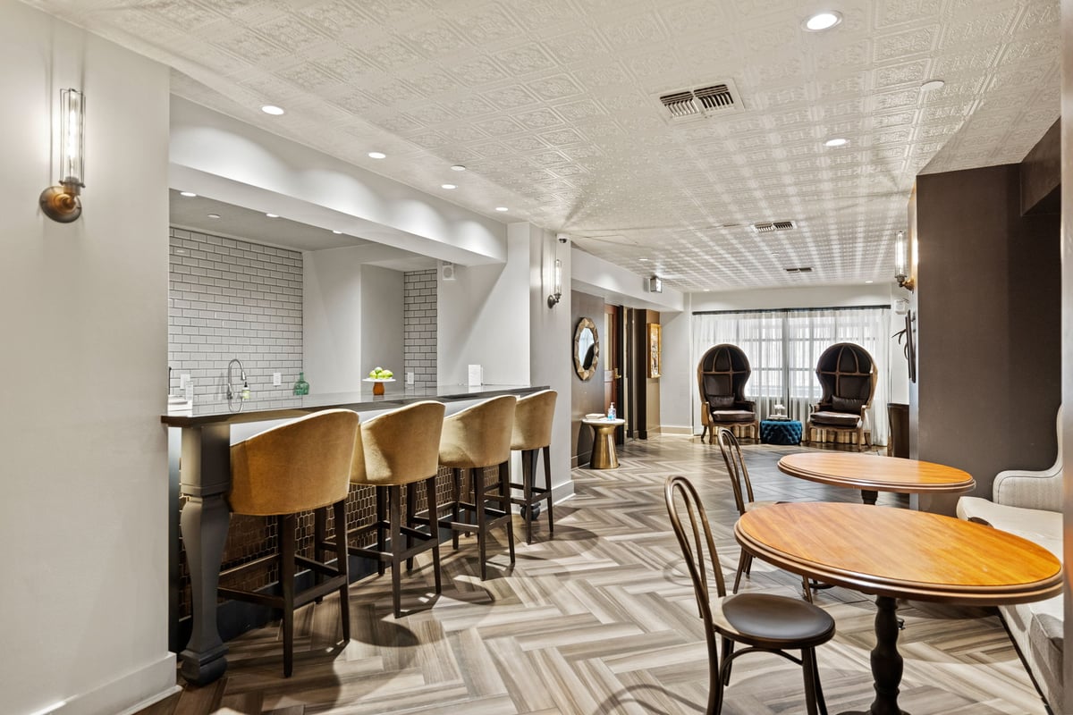 Lounge and bar area.