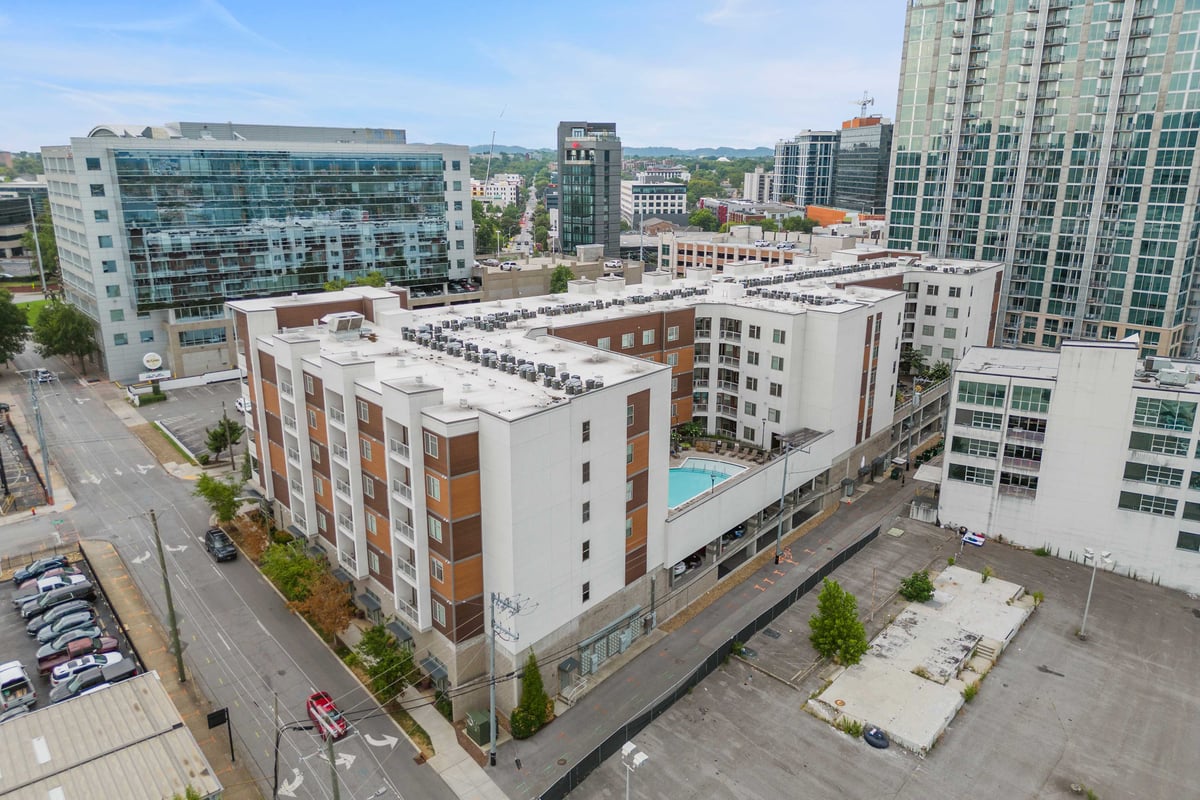 Placemakr Music Row exterior.