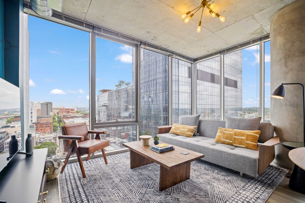 Floor to ceiling windows.