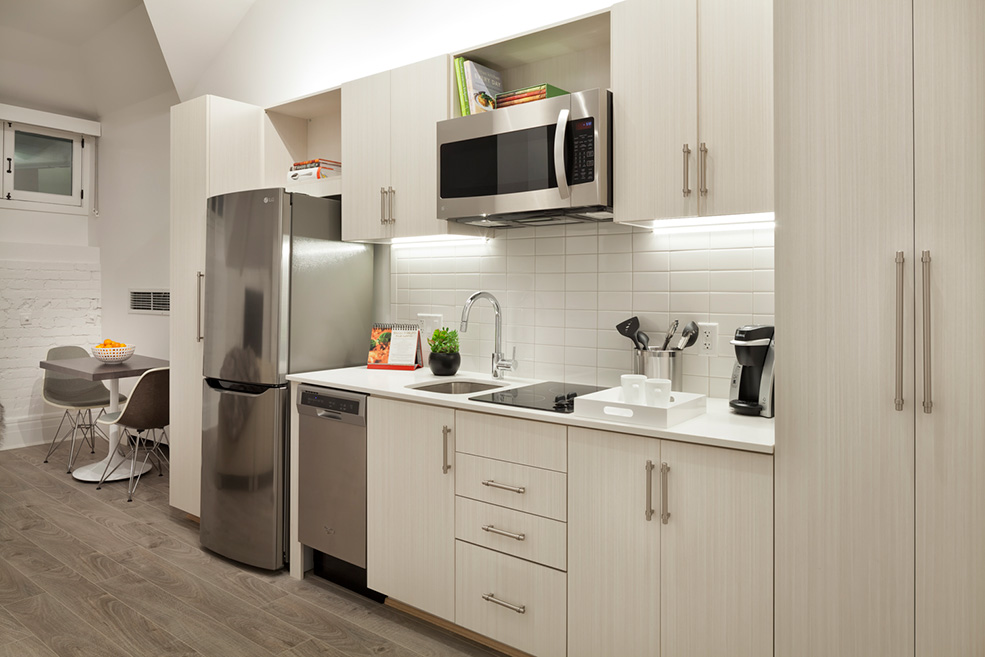 Hotel with full kitchen in DC 