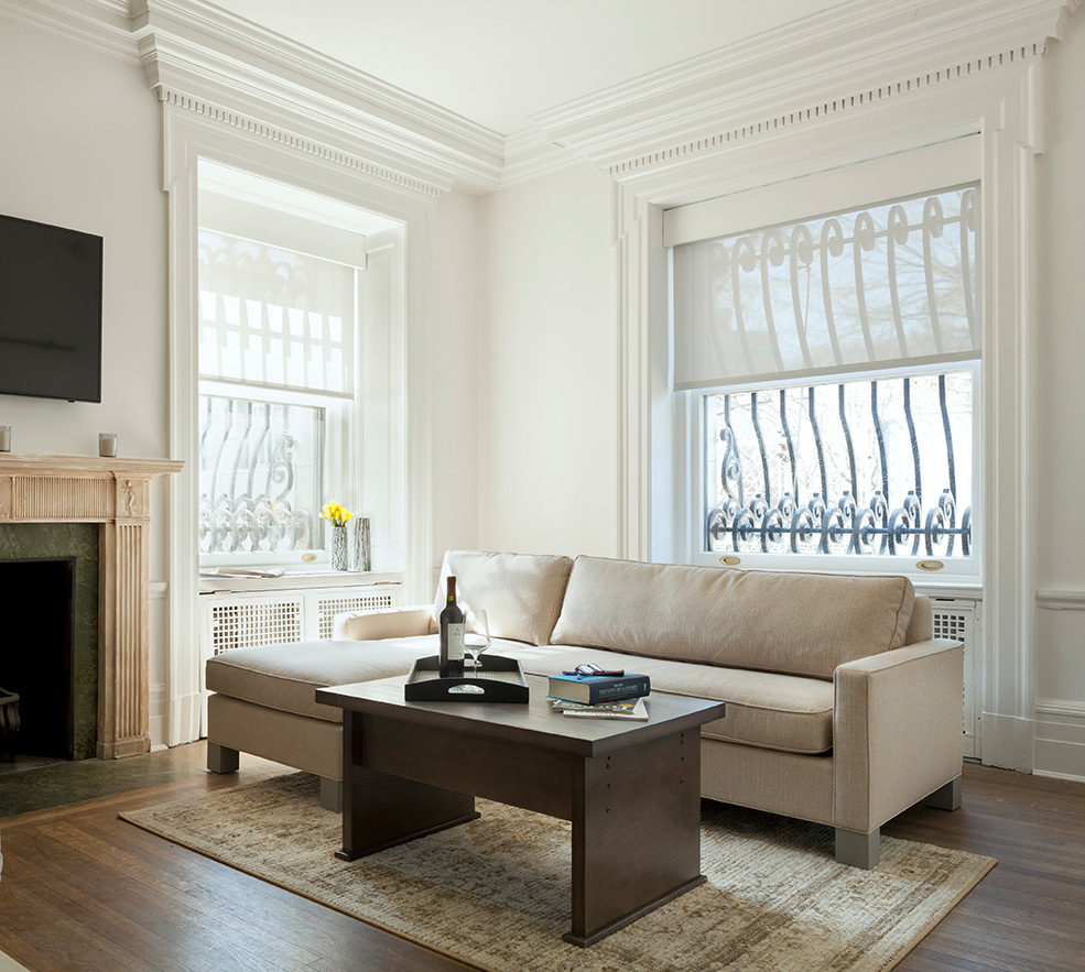 Living room in Patterson Mansion 