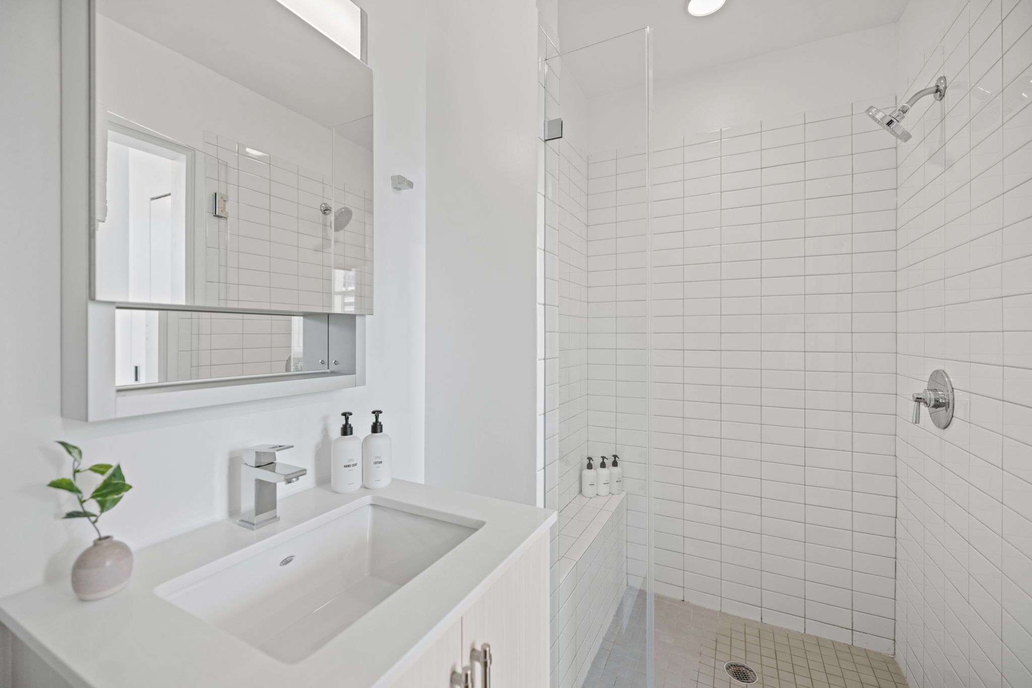 WADC0006-P1BD_32-web-or-mls-009