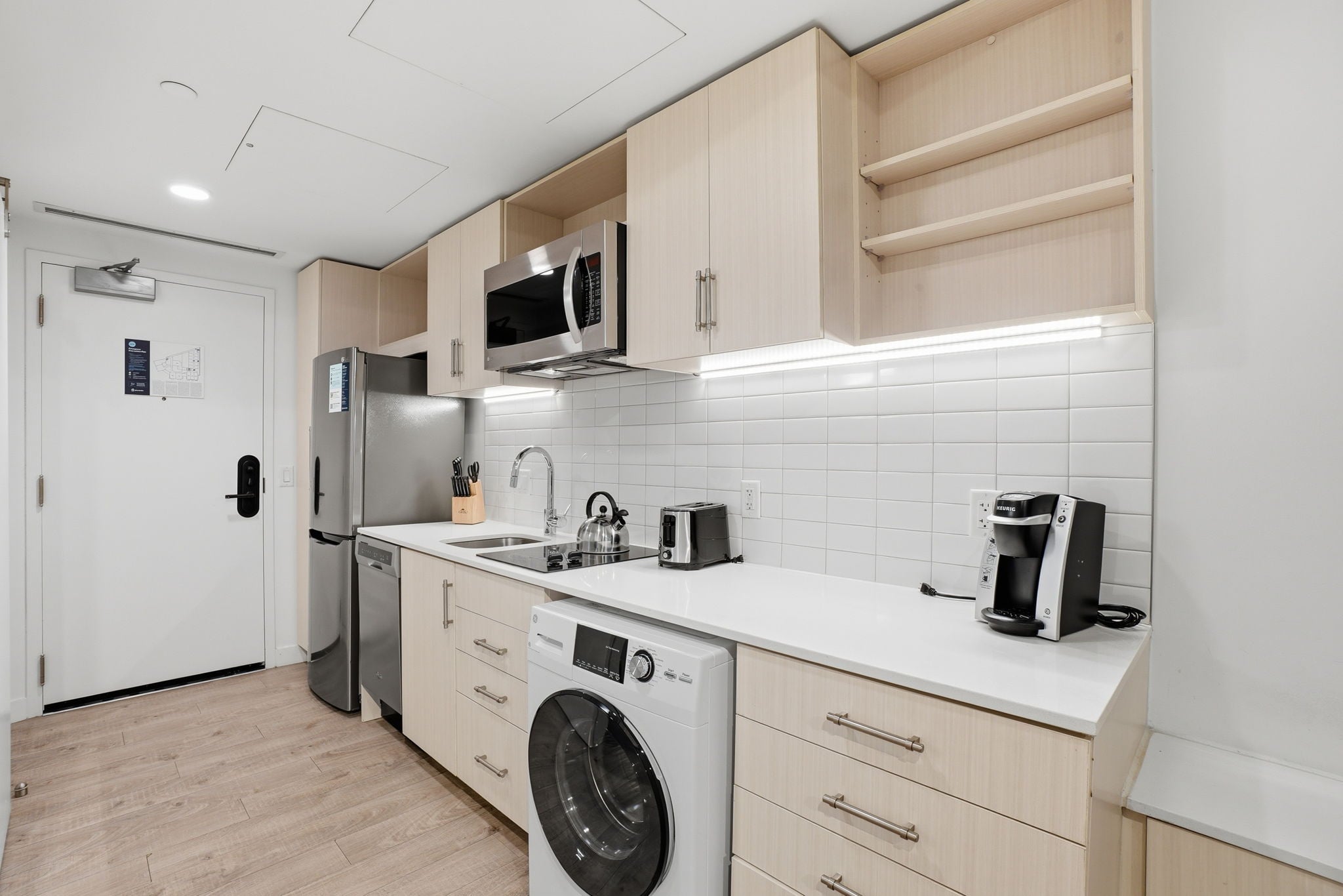Studio Tower_Unit 206_WEB (5)
