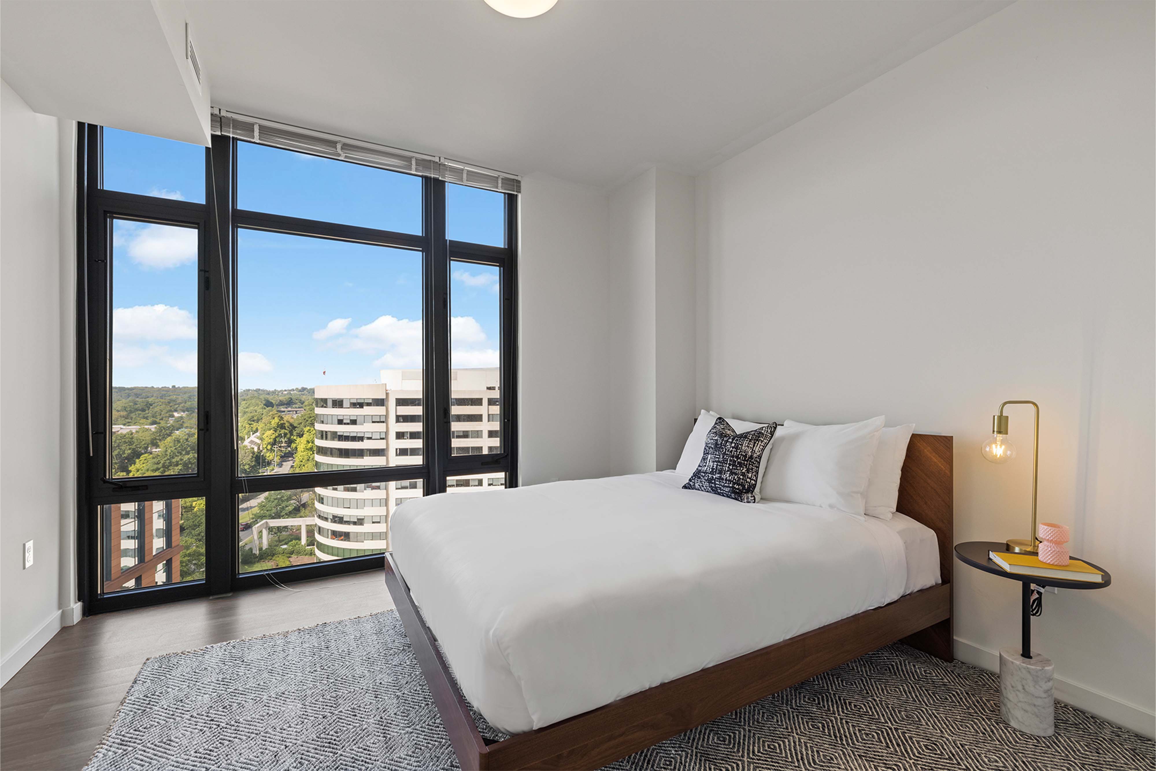 Arlington vacation rental bedroom 