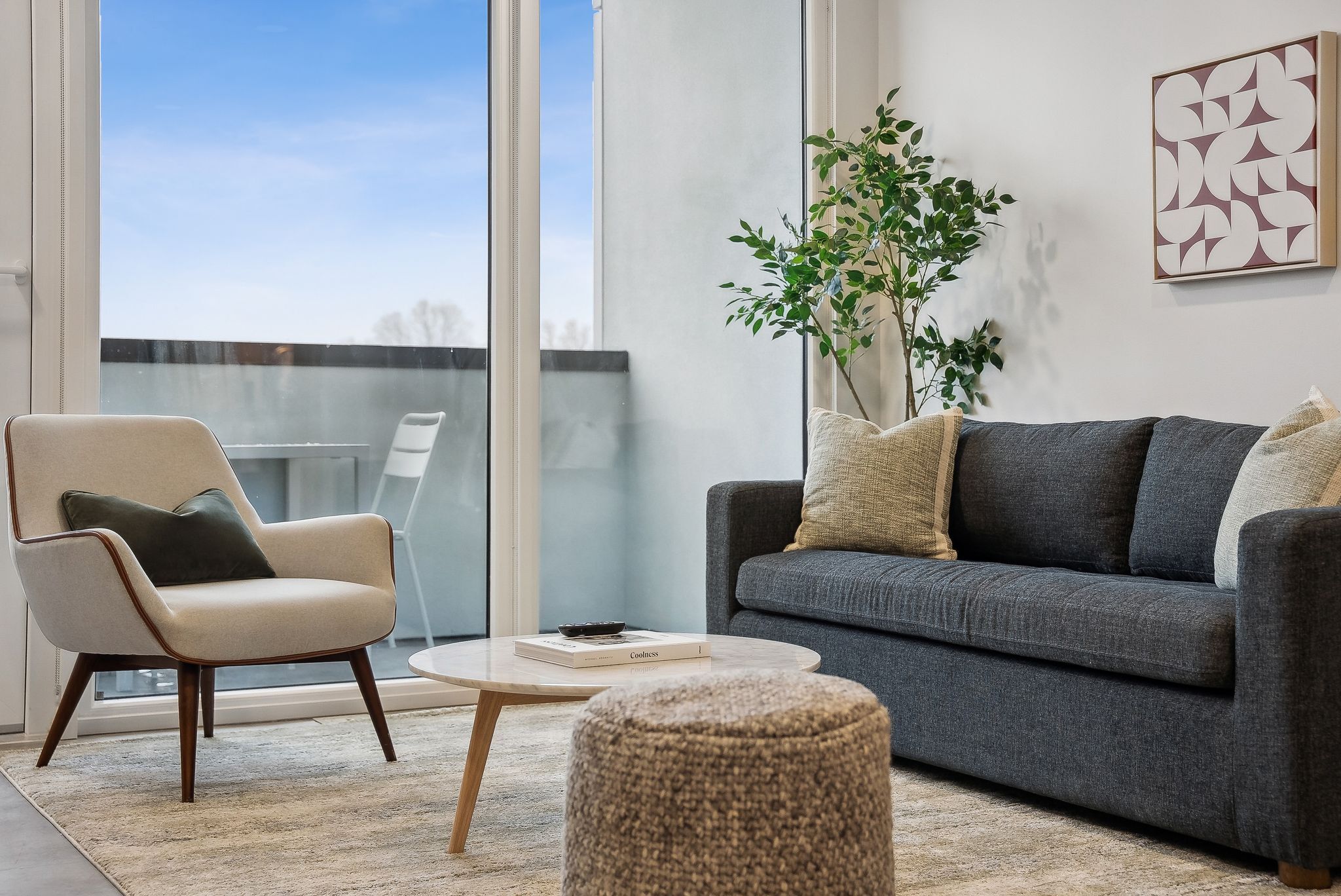 SAUT0001-1BDB-405_WebHDR005