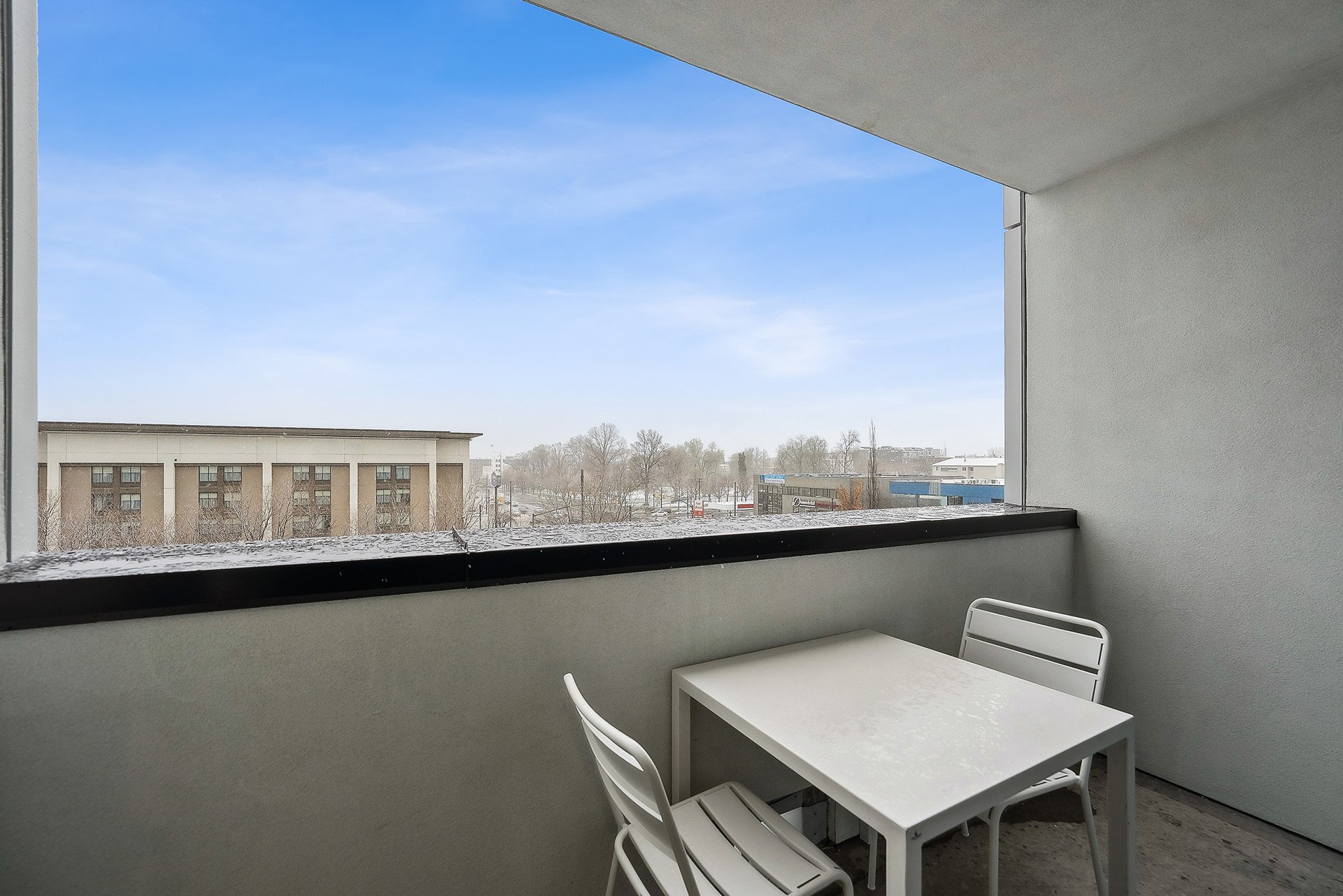 SAUT0001-1BDB-405_WebHDR018