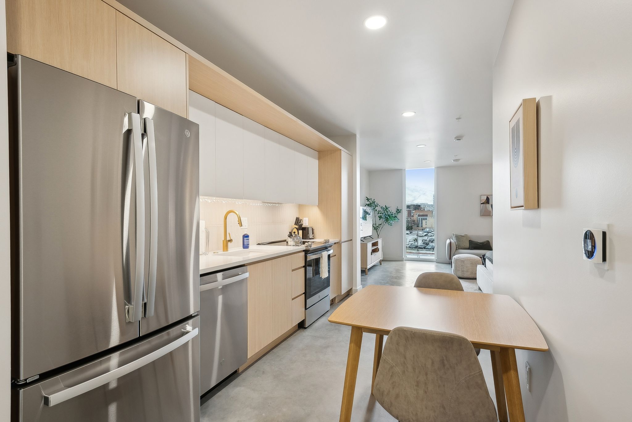 SAUT0001-PSTU-408_Web025