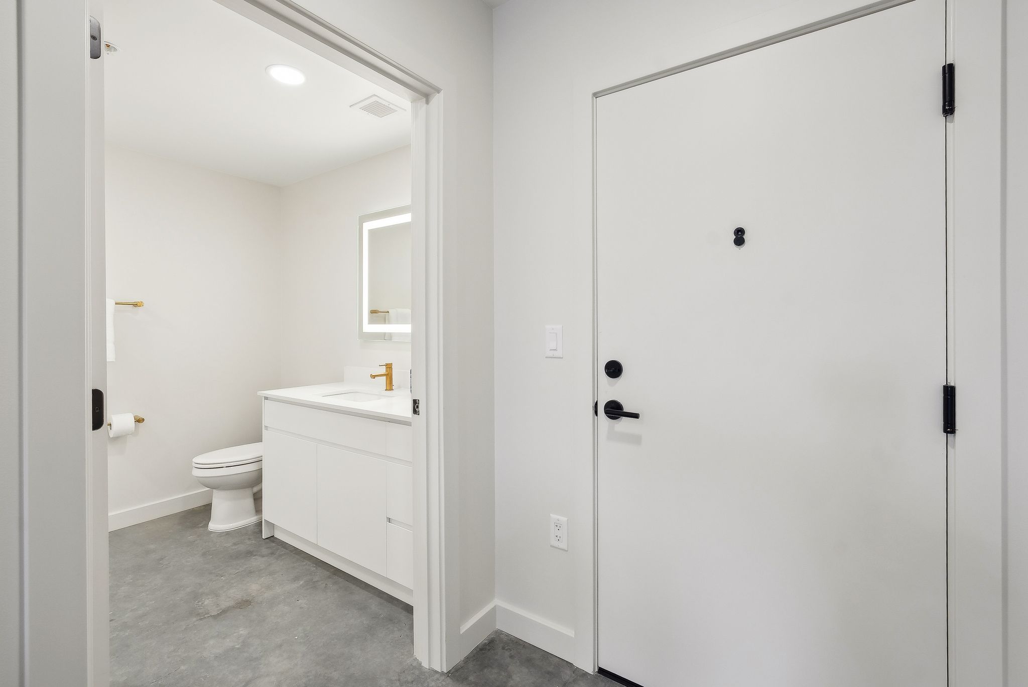 SAUT0001-PSTU-408_Web028