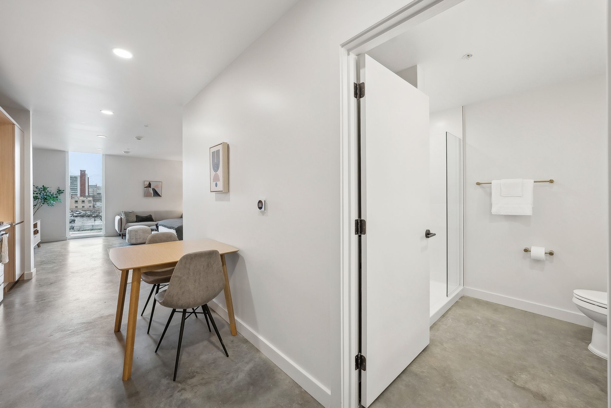 SAUT0001-PSTU-408_Web001