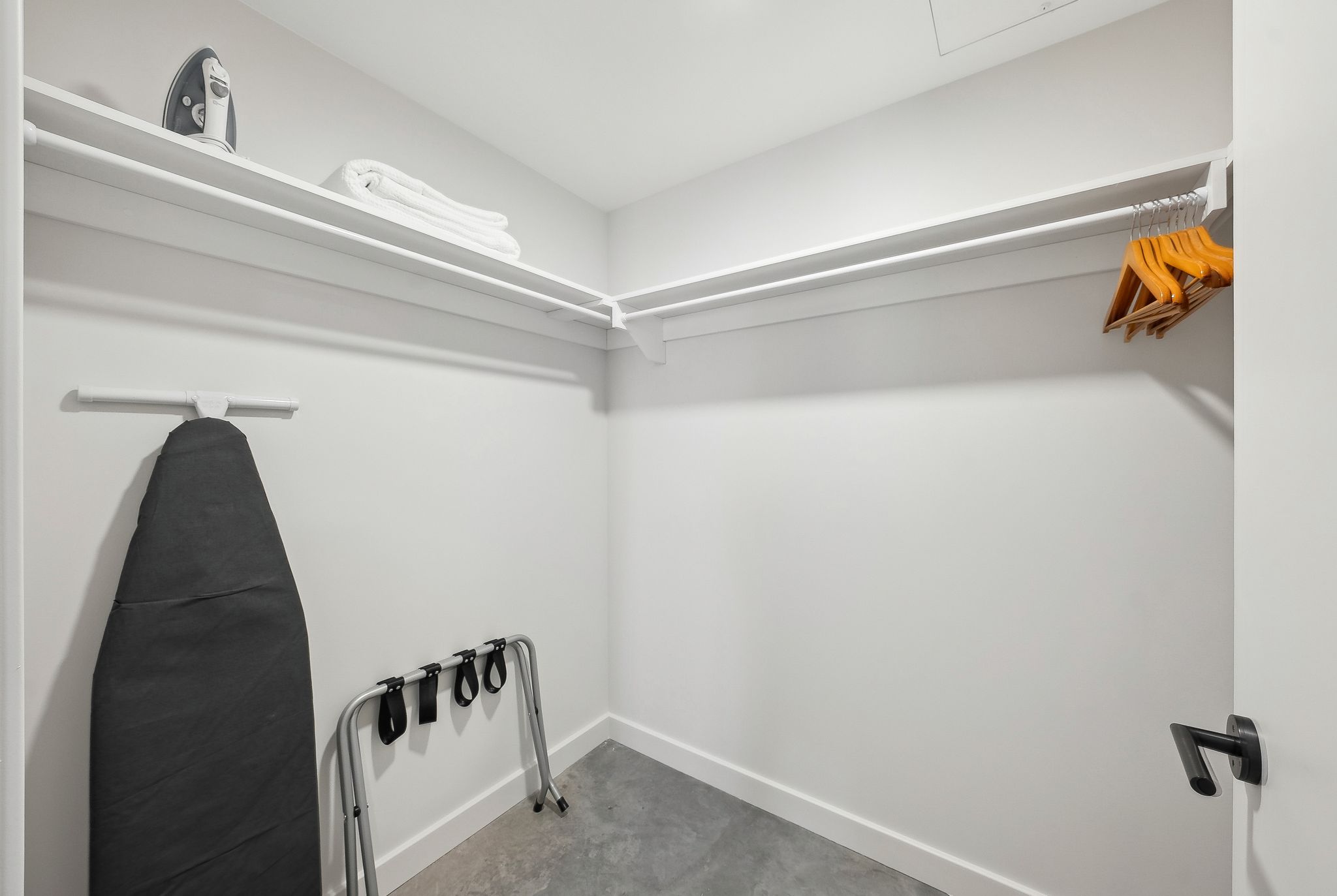 SAUT0001-PSTU-408_Web006