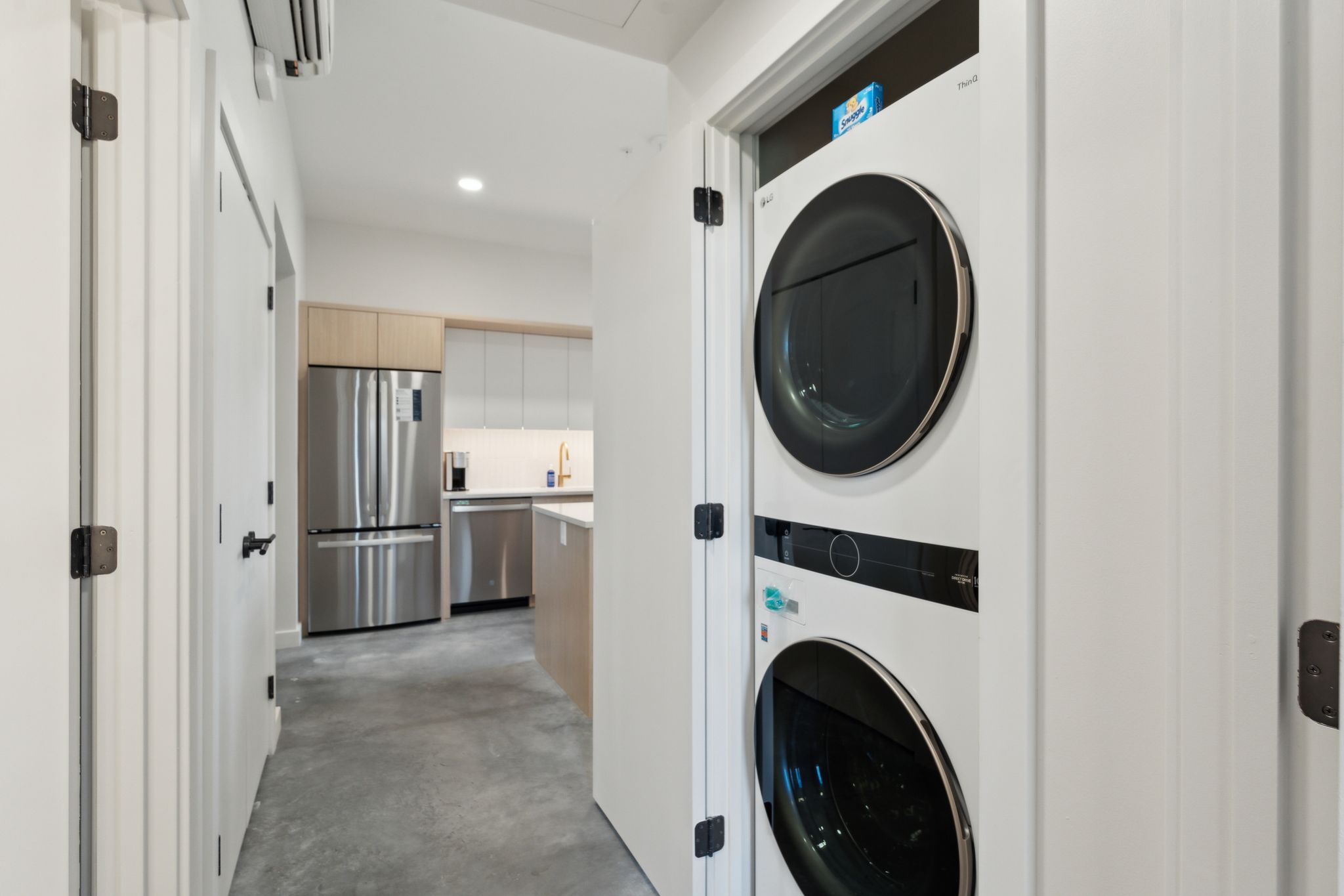 SAUT0001-2B-313_WEB05411