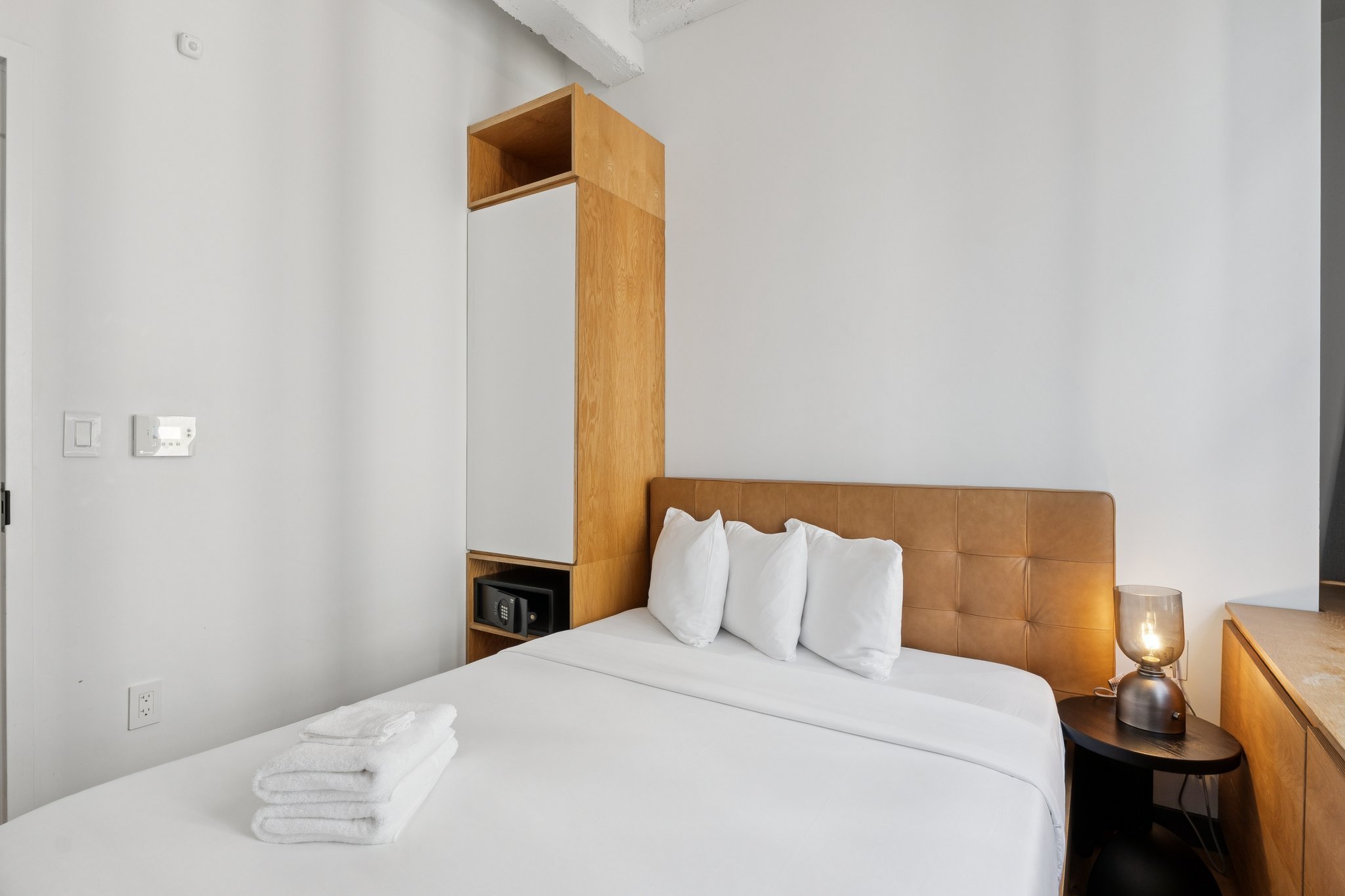 FAWNYC-10-web-or-mls-A7400173