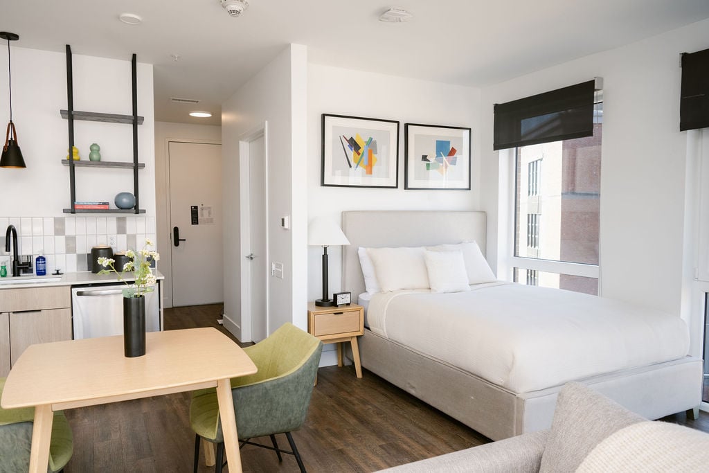 HUAL0001-PSTU-AnthemHouse-106